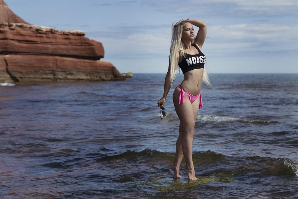 Unveiling the Phenomenon of Social Media Girls: Navigating the Digital Landscape with Style and Substance
