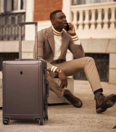 Jet-Set in Style: Unveiling the Strength of Aluminum Carry-On Suitcases