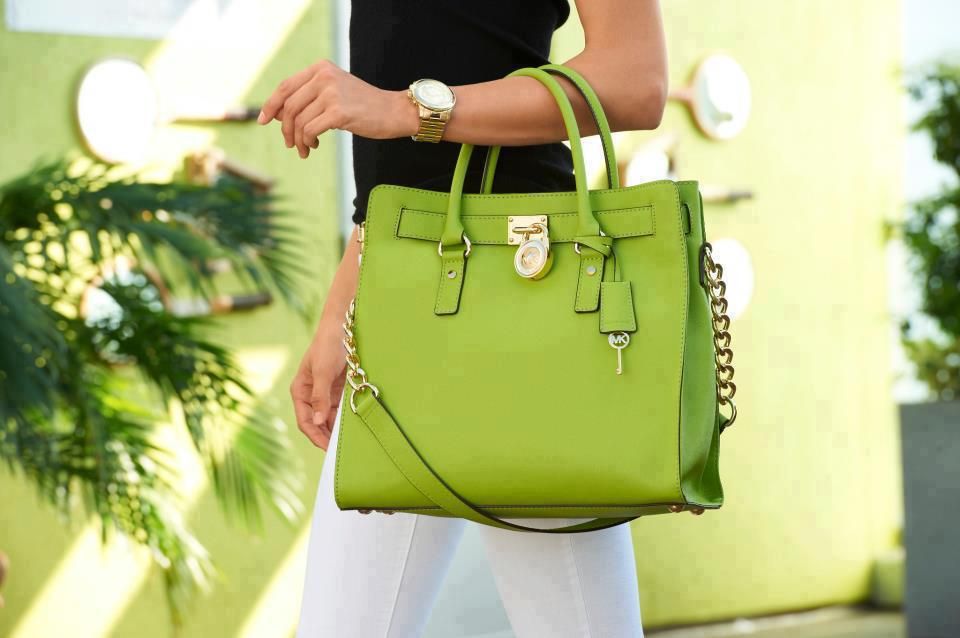 Ladies’ Bags Shopping Spree: Dubai’s Top Destinations